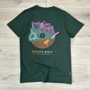 Sample NWT Wemoto - Record Organic Cotton Unisex T-Shirt / Green - Size Medium